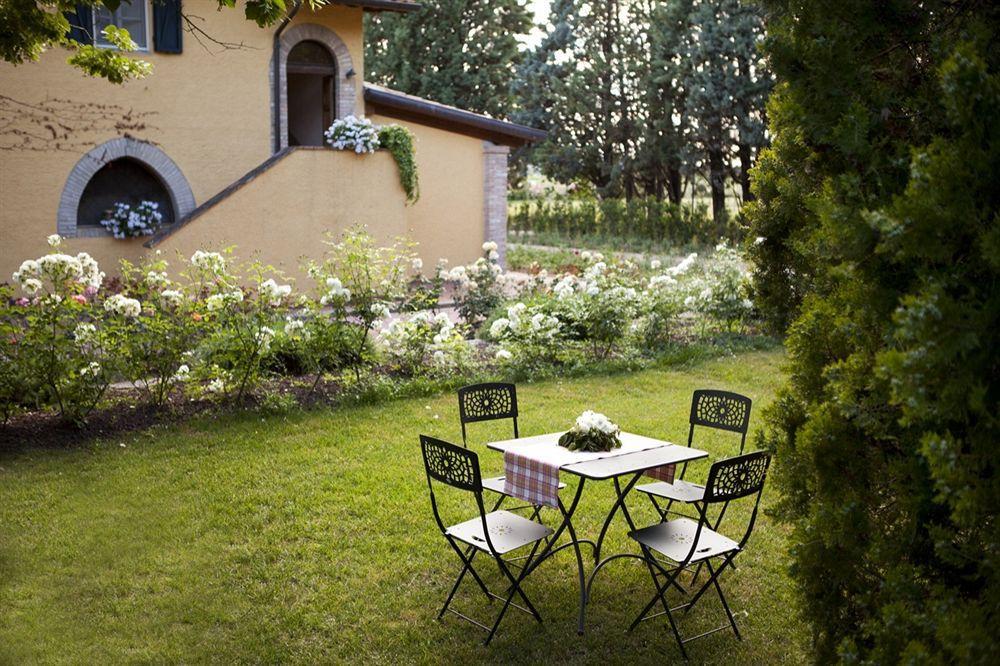 Resort E Spa San Crispino Асизи Екстериор снимка