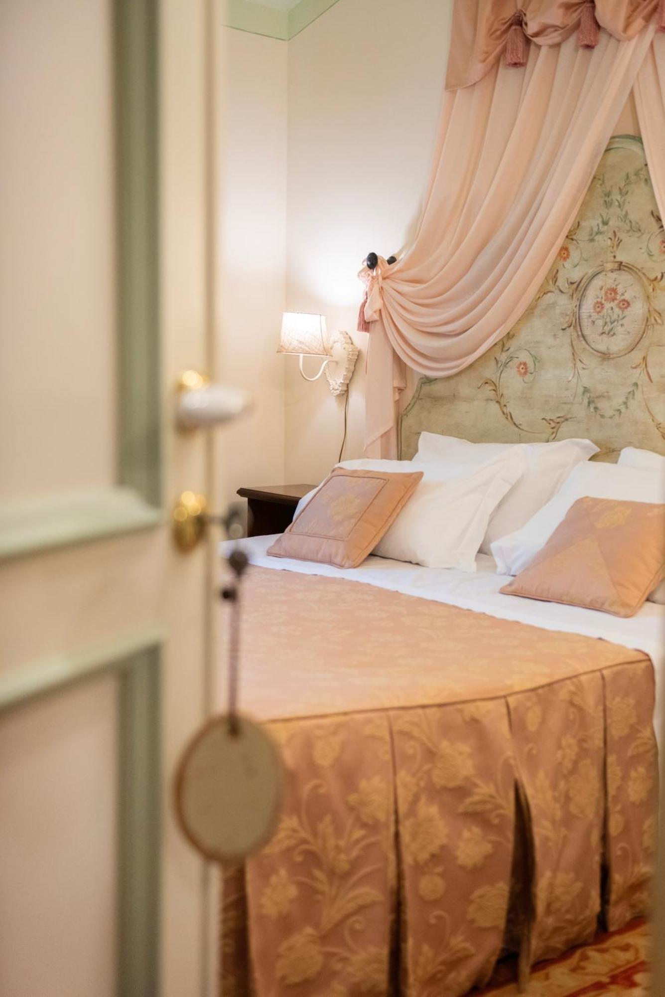 Resort E Spa San Crispino Асизи Екстериор снимка